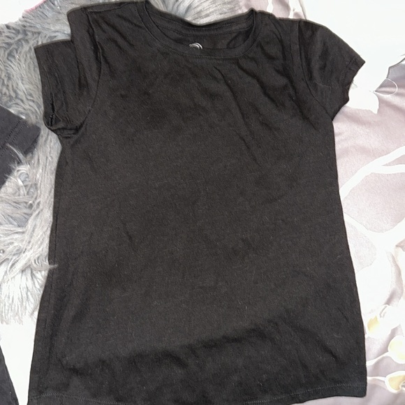 Little girls size 7-8 dkny sport leggings and three 7/8 shirts- barely worn - Picture 2 of 5